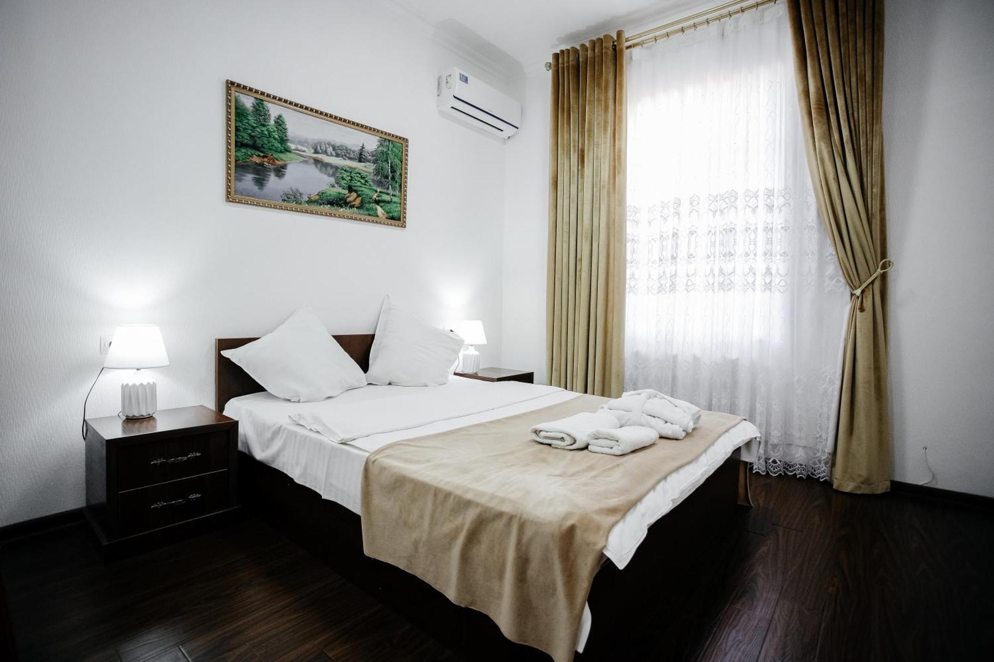 Karakalpak Palace Hotel Νούκους Εξωτερικό φωτογραφία
